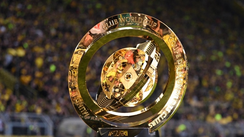 Giải FIFA Club World Cup là giải đấu rất mới của bóng đá hiện tại Giải FIFA Club World Cup - Hưởng ứng và những tranh cãi
