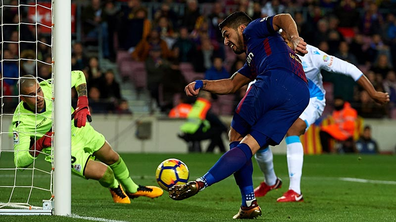 Các bước thực hiện kỹ thuật Rabona dứt điểm